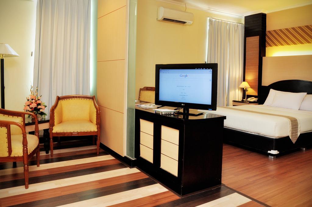Pandanaran Hotel Семаранг Екстер'єр фото