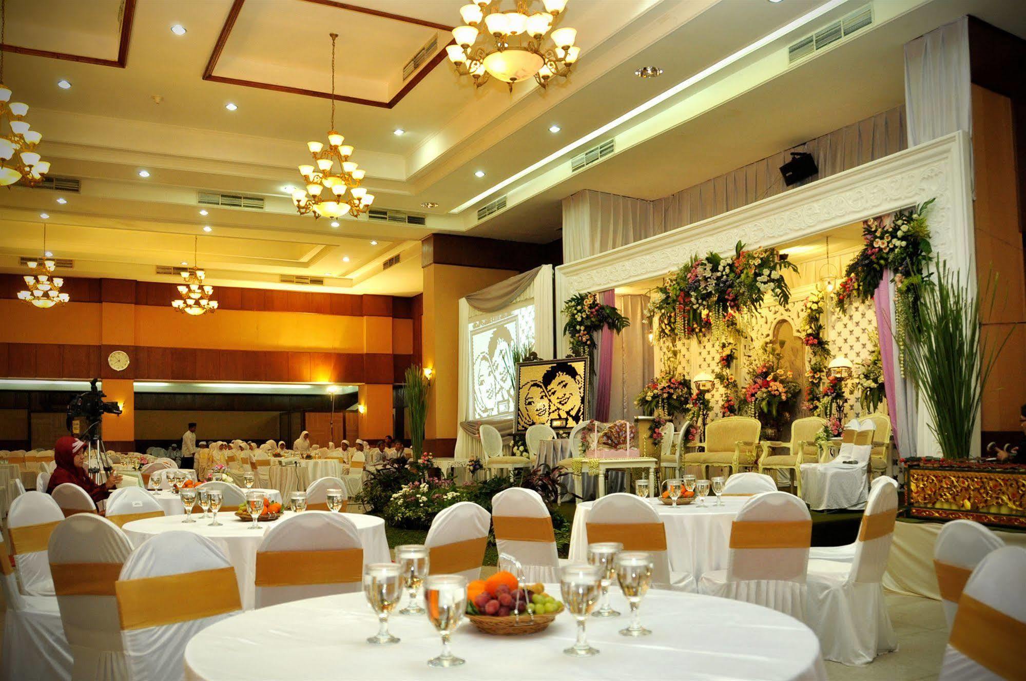 Pandanaran Hotel Семаранг Екстер'єр фото
