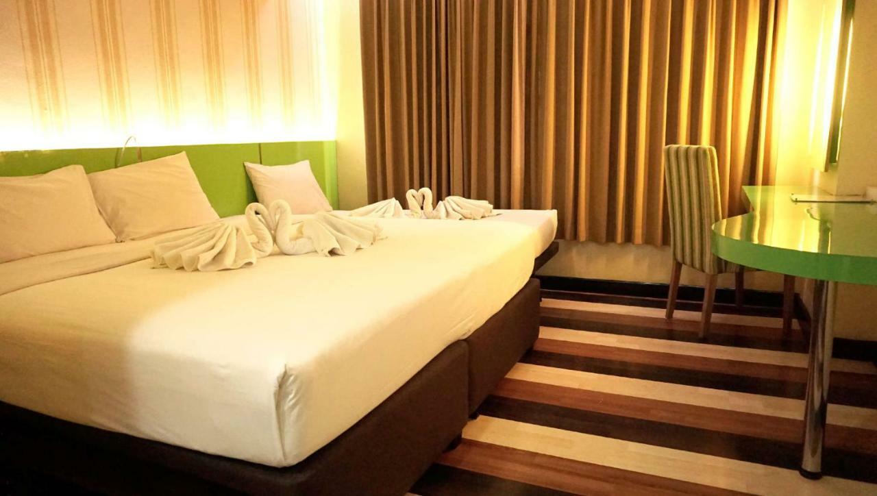 Pandanaran Hotel Семаранг Екстер'єр фото